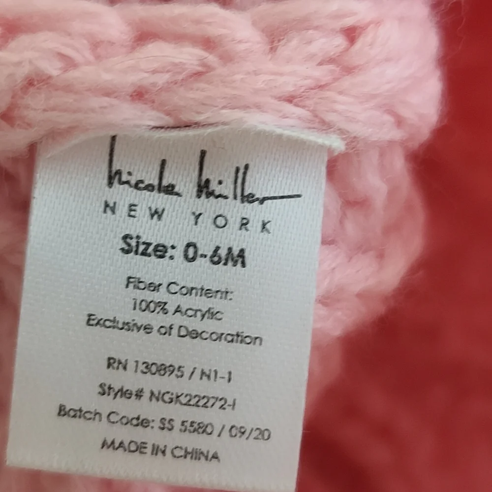 Nicole Miller Baby Knitted Hat and shoes with Pom Poms Size 0-6 Months
